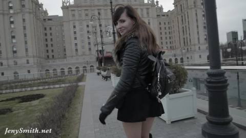 JENY SMITH прогулка рядом с достопримечательностями