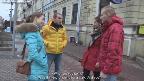 Молодая компания устроила групповуху свингеров