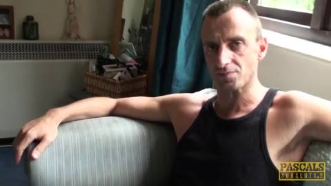 Стервозная сука пришла с работы и получила хуй
